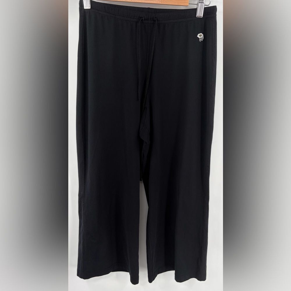 Mountain Hardware women’s black wide leg cropped drawstring lounge pant size S